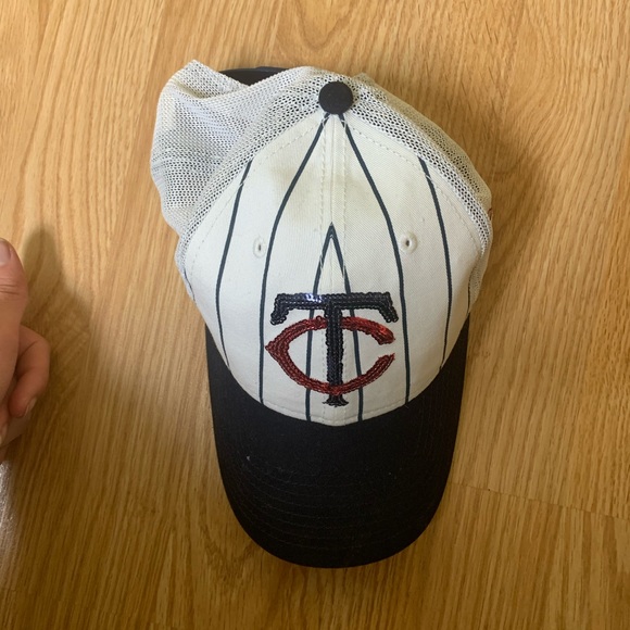 Minnesota Twins Baseball Cap - Picture 3 of 3